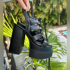 Lamoda black platform heels